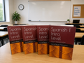 Spanish Intro Level I Culturally responsive short passages - Volume 1. Learners' Booklet